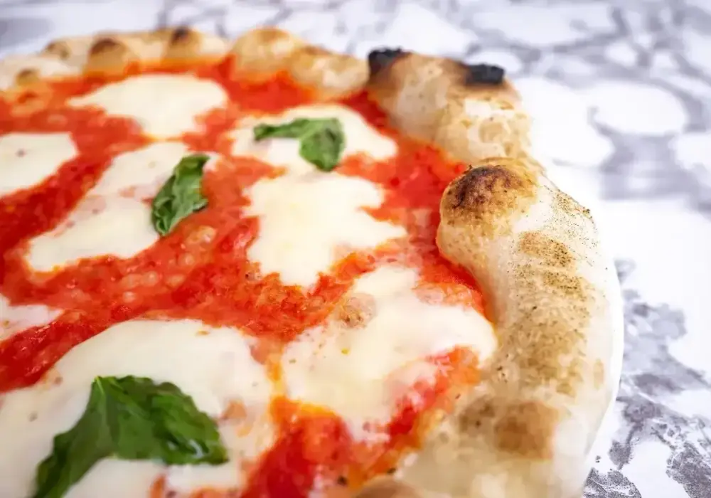 Pizza margherita - jak uniknąć błędów i upiec ideał w domu?