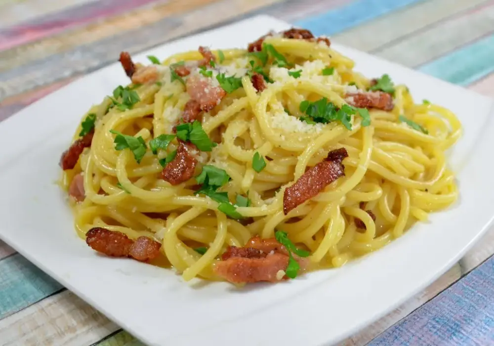 Prawdziwe spaghetti carbonara: unikaj błędów w przygotowaniu dania