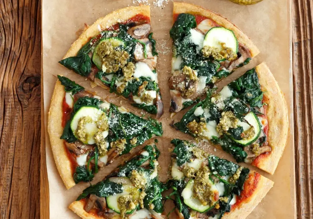Domowa pizza ze szpinakiem - Jak uniknąć błędów i wodnistego spodu?