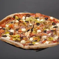 Ile waży pizza 40 cm? Zaskakujące różnice w wadze i porcjach