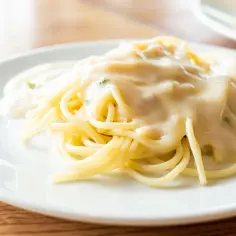 Pyszne spaghetti serowe - proste przepisy na wyjątkowy smak