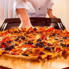 Ile piec pizzę w 250 stopniach, aby uniknąć niedopieczenia?