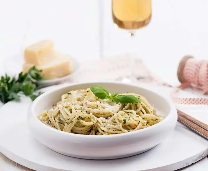 Zdjęcie Prosty przepis na spaghetti aioli, który zachwyci Twoje podniebienie