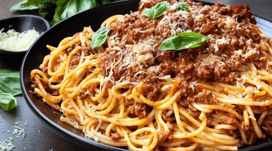 Zdjęcie Spaghetti bolognese Gordona Ramsaya – odkryj wyjątkowy przepis, który zachwyci