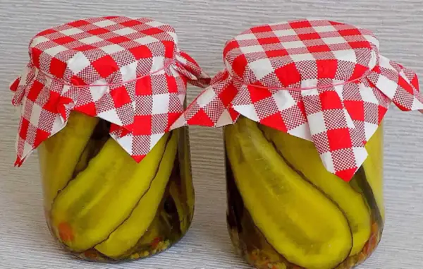 Ogórki w curry ze skórką - Jak zachować chrupkość? Poznaj przepis