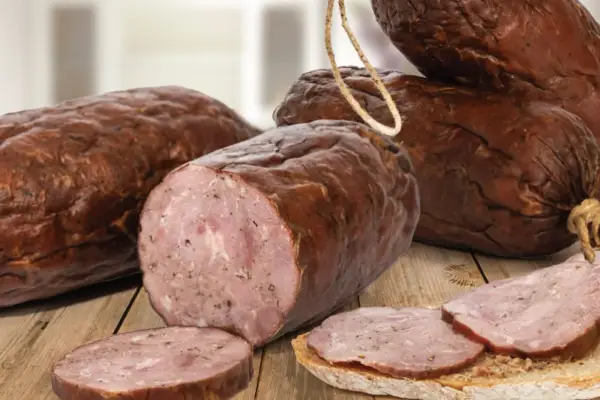 Kiełbasa żywiecka - Jak wybrać najlepszą i podać?