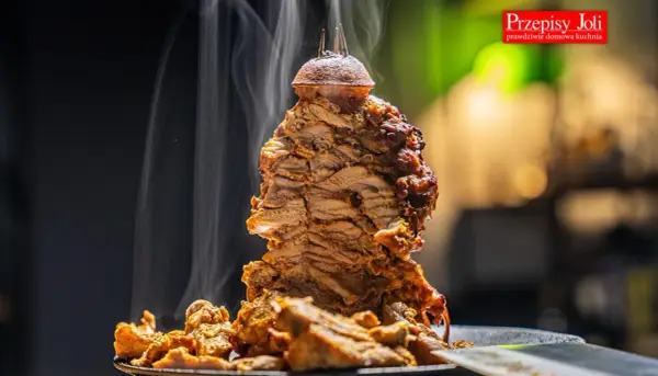 Domowy kebab z piekarnika - Przepis na soczyste mięso!