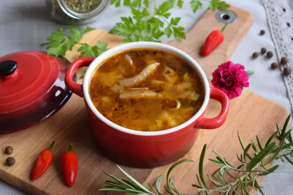 Flaczki z boczniaków na rosole - Jak zrobić esencjonalną zupę?