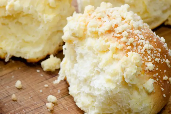 Babka drożdżowa - Prosty przepis na puszyste ciasto bez zakalca