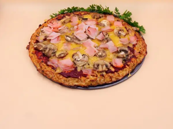 Pizza z kalafiora - jak zrobić stabilny spód, który się nie rozpada?