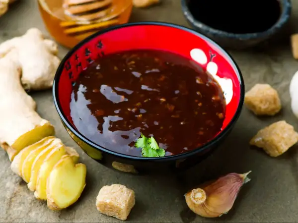 Domowy sos teriyaki - Jak zrobić idealną i lśniącą glazurę?