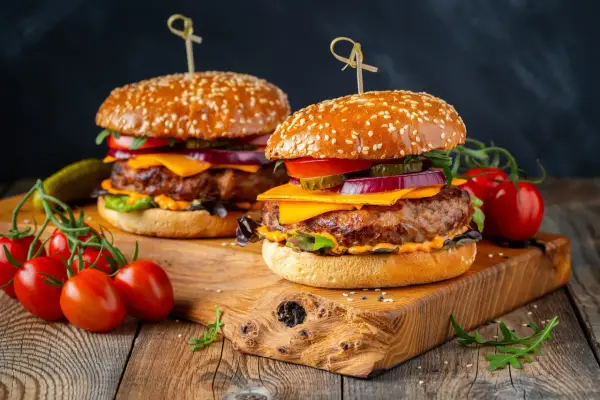 Mięso na burgery - Wybierz idealne i smaż jak pro!