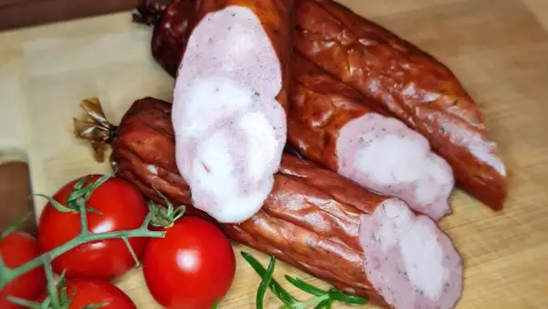 Kiełbasa z indyka – proste przepisy i najlepsze opcje zakupu