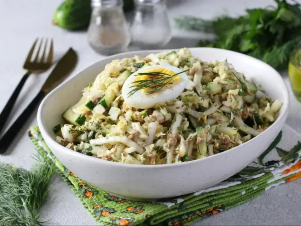 Lekka sałatka z tuńczykiem - Szybki przepis na idealny lunch!
