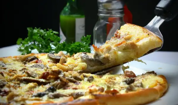 Jak idealnie piec pizzę Guseppe 4 sery - czas i temperatura pieczenia