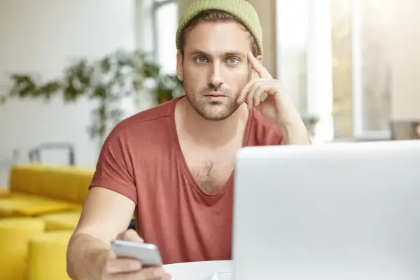 Jak czytać przeciwnika w grze online, gdy nie widzisz jego twarzy?